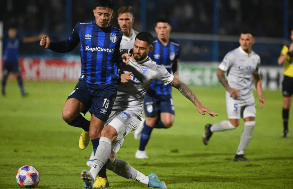 Atlético Tucumán se impuso sobre Godoy Cruz con un final de 2-1