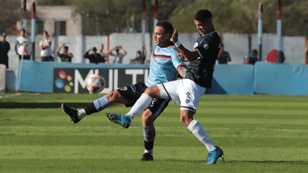 Independiente Rivadavia empató en Adrogué