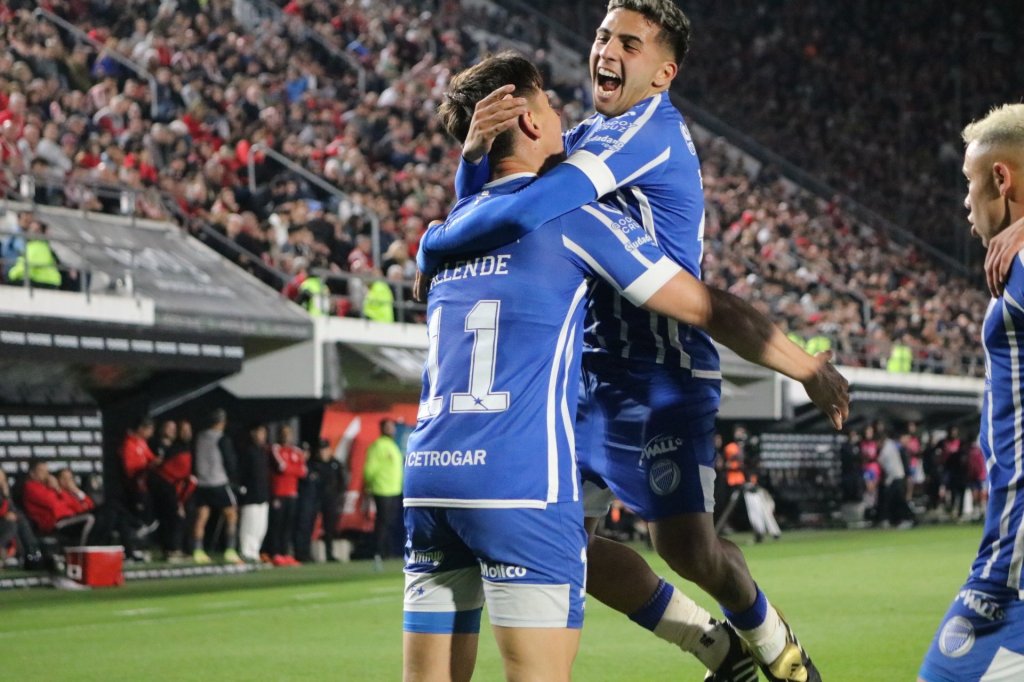 Godoy Cruz venció a Estudiantes y se ilusiona con clasificar a la Libertadores