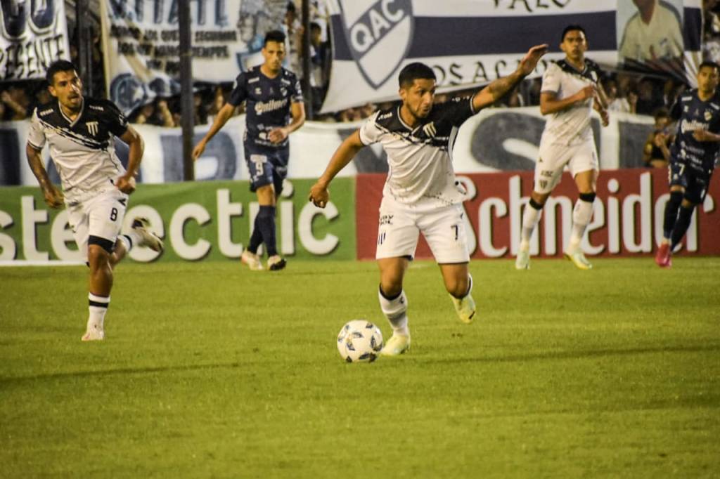 El partido entre Gimnasia vs Quilmes se reanudará el viernes