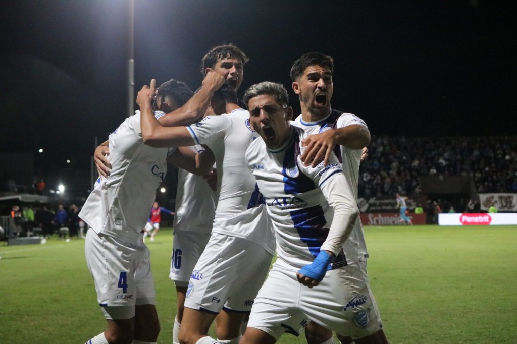 Godoy Cruz se clasificó a los cuartos de la Copa