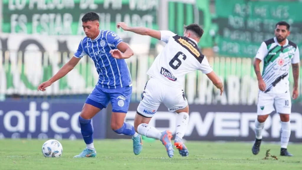 Por penales, el Tomba se quedó con el Clásico de Cuyo