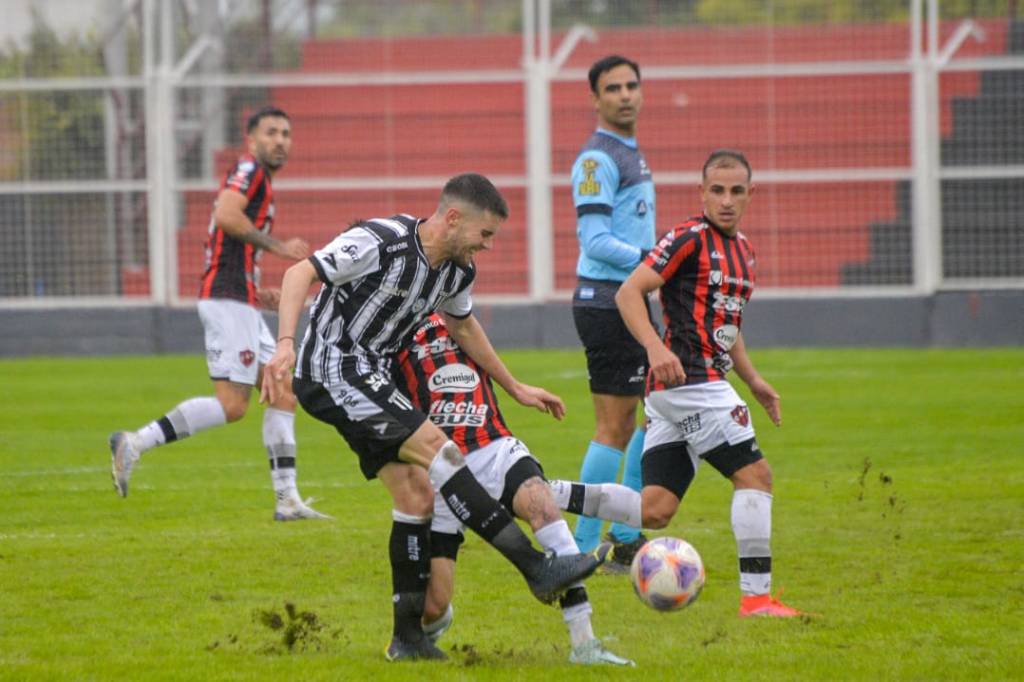 Patronato logró frenar a Gimnasia y Esgrima en Paraná