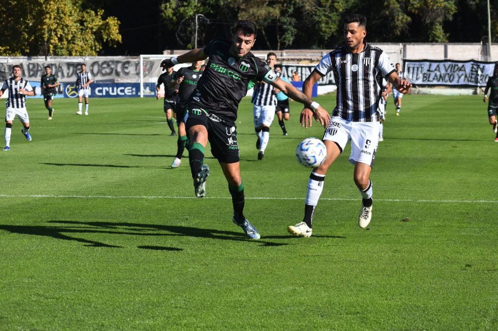 Gimnasia no pudo sostener la ventaja y empató con Nueva Chicago